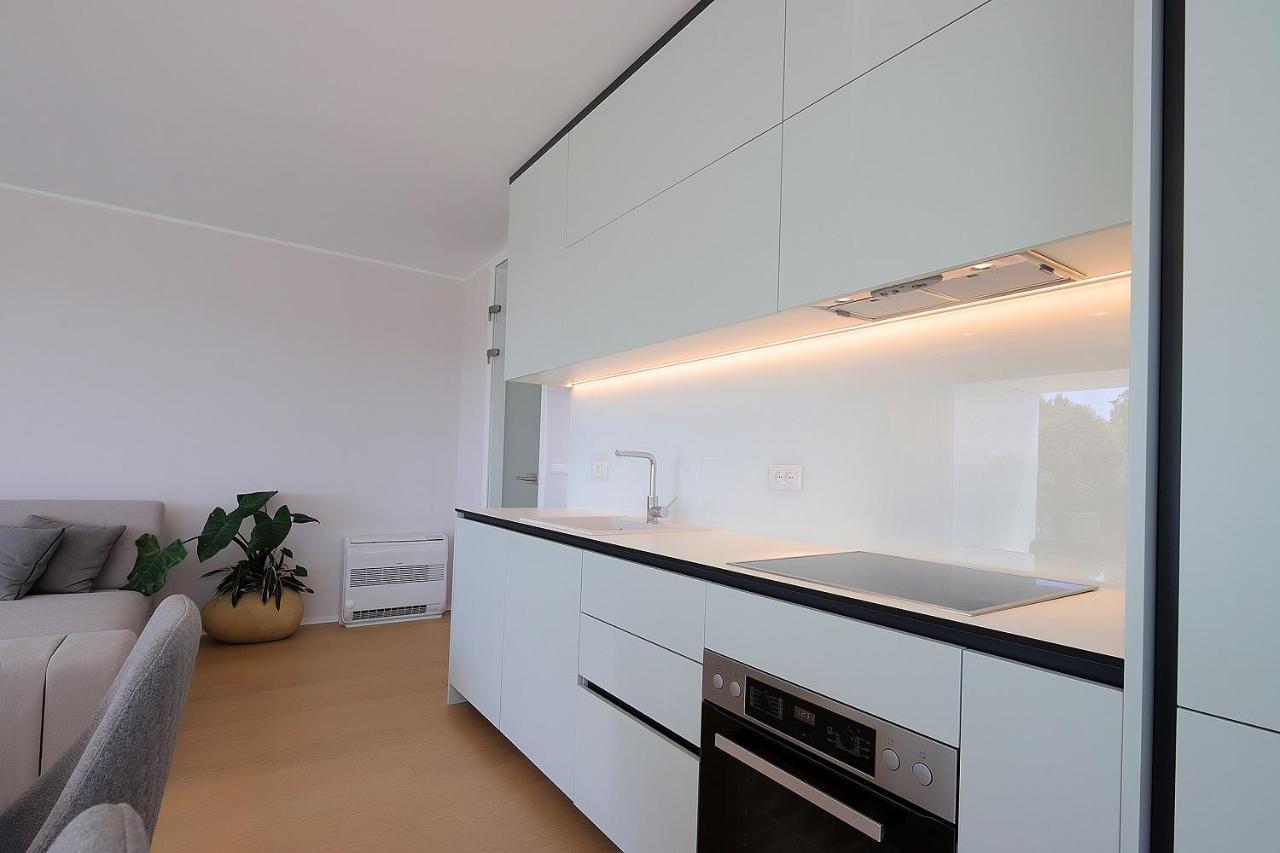 New Apartment With Swimming Pool Near The Beach Ičići Εξωτερικό φωτογραφία