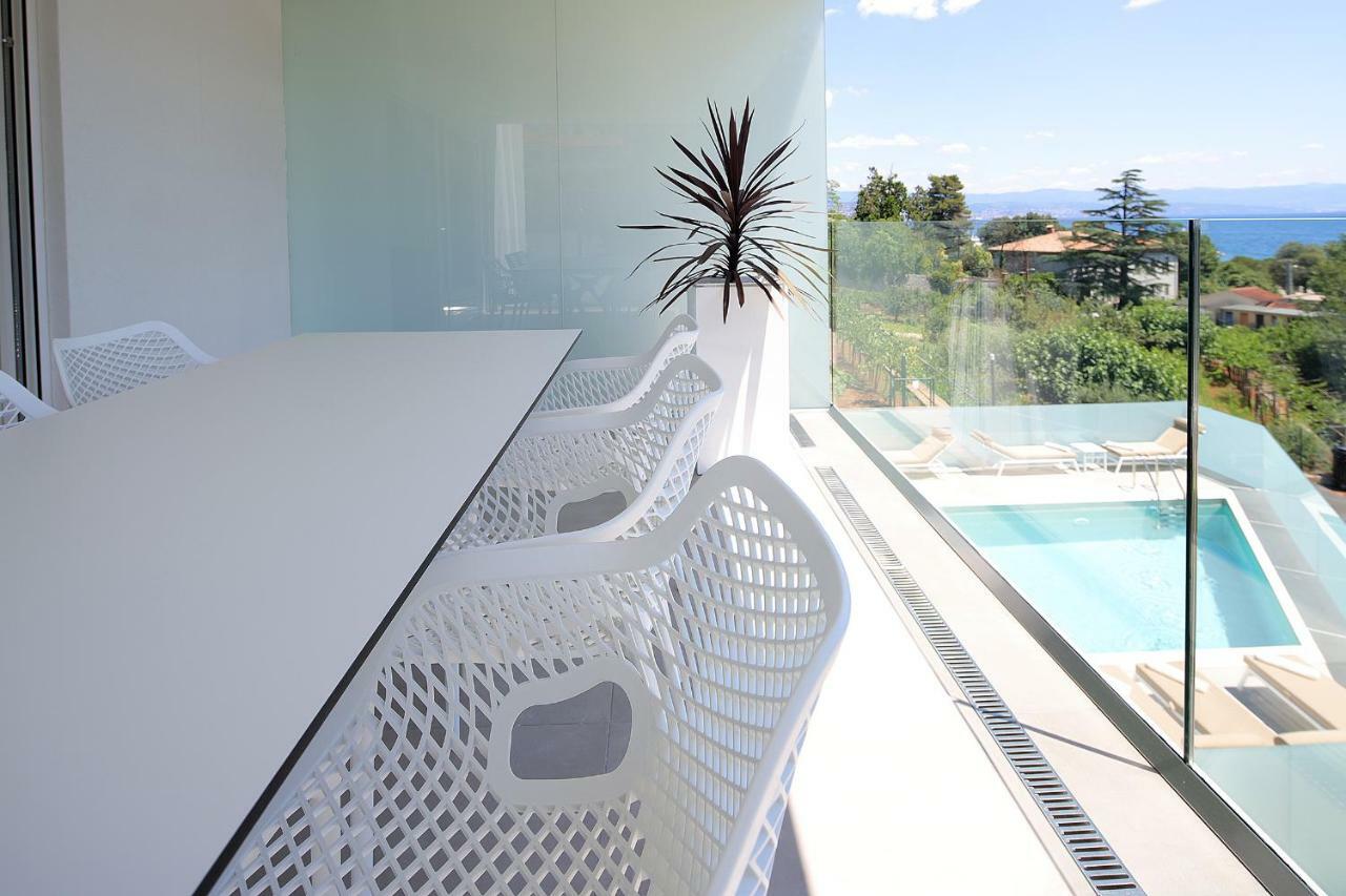 New Apartment With Swimming Pool Near The Beach Ičići Εξωτερικό φωτογραφία