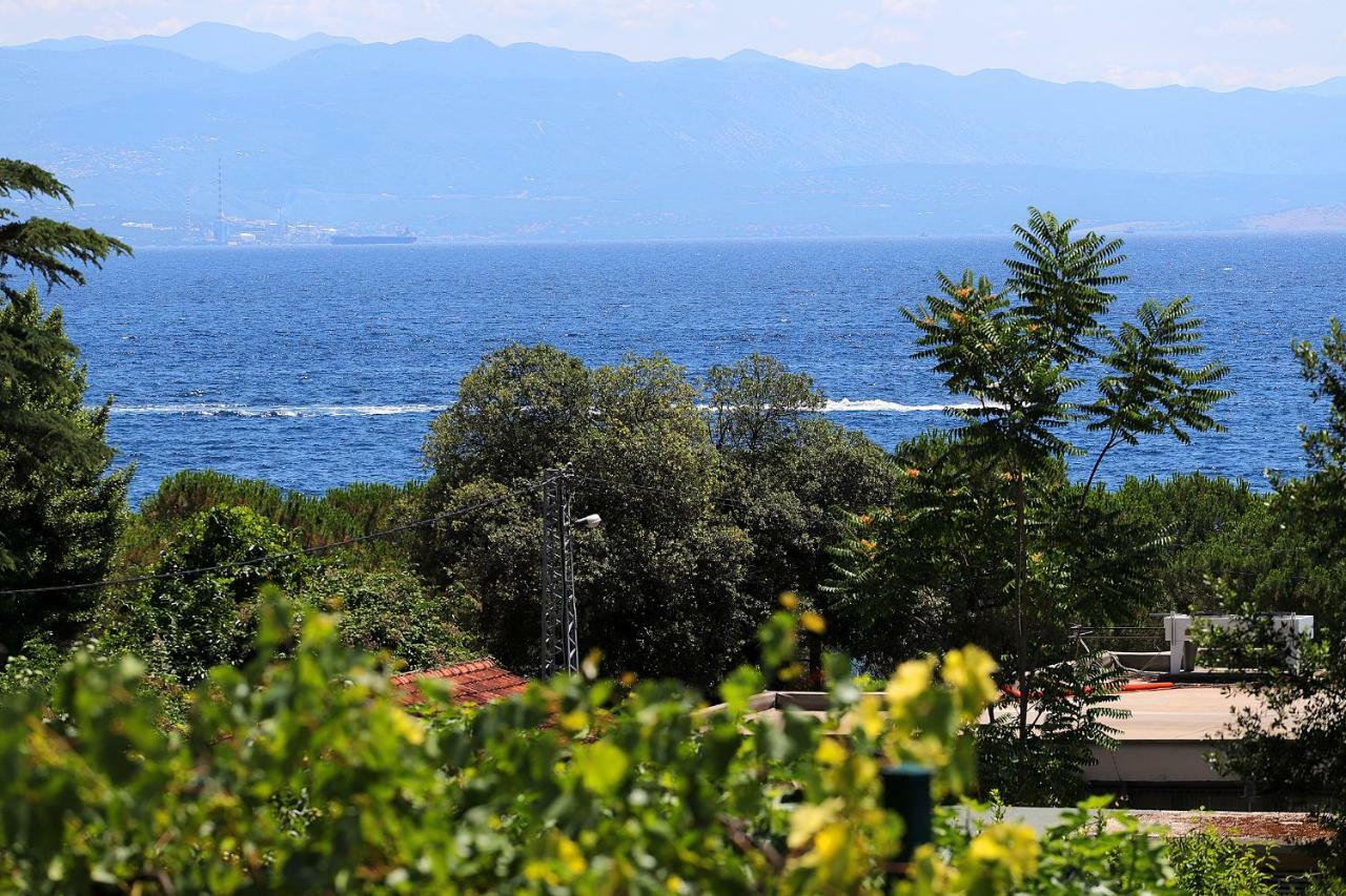 New Apartment With Swimming Pool Near The Beach Ičići Εξωτερικό φωτογραφία